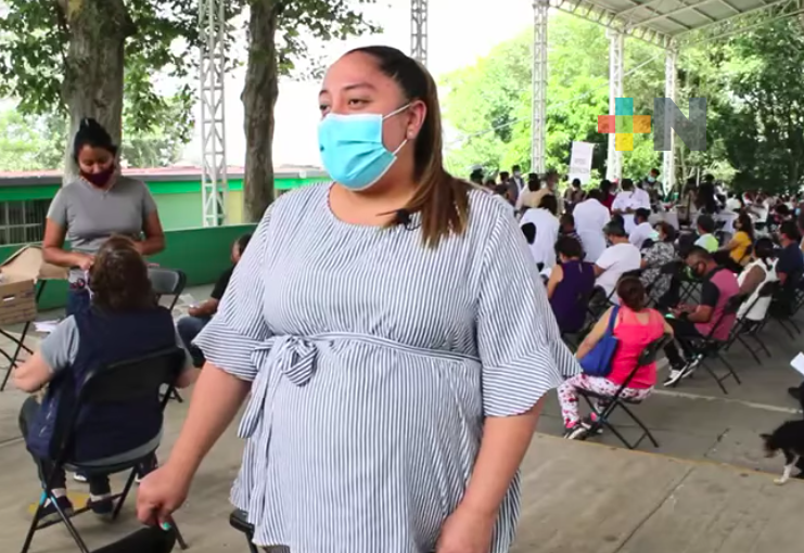 En Xalapa ya fue vacunada  contra COVID-19, la primera mujer embarazada