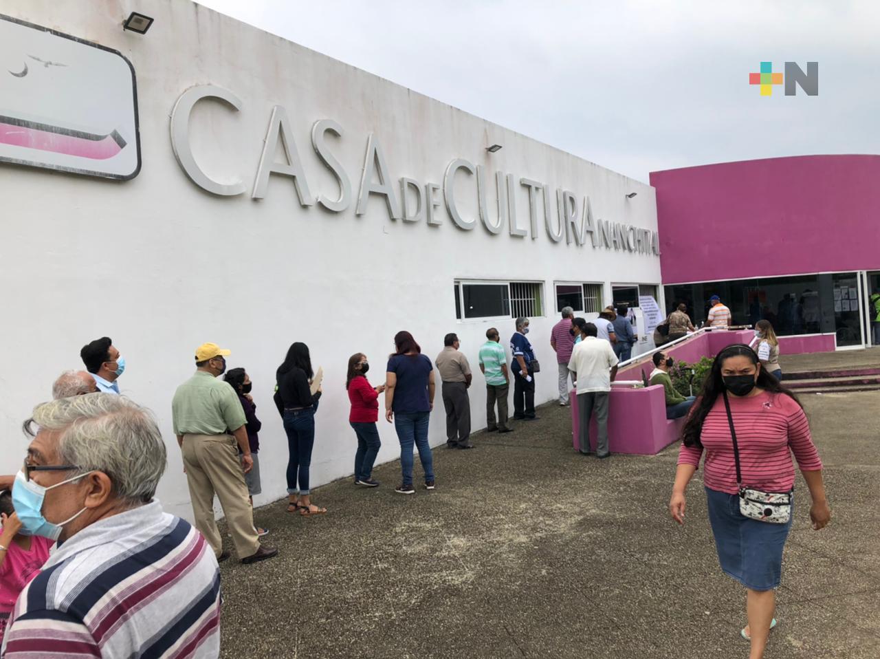 En Nanchital disminuye número de personas en módulo para aplicarse segunda dosis de vacuna contra COVID-19