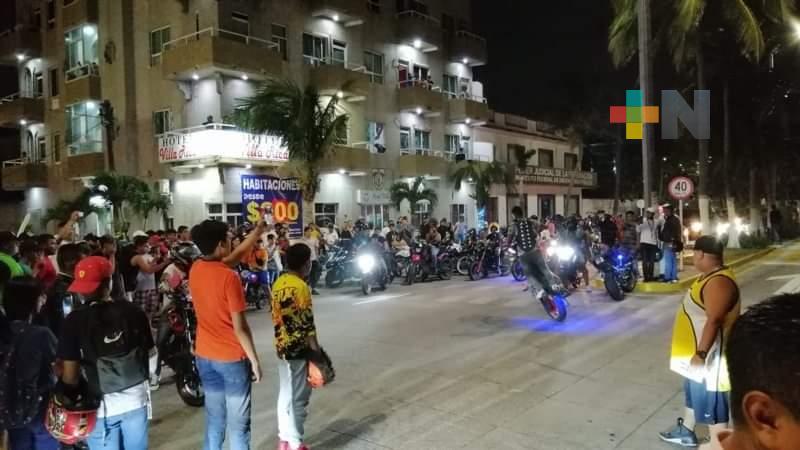 Realizaron arrancones de motos en bulevar Ávila Camacho de Veracruz; no hubo presencia policiaca
