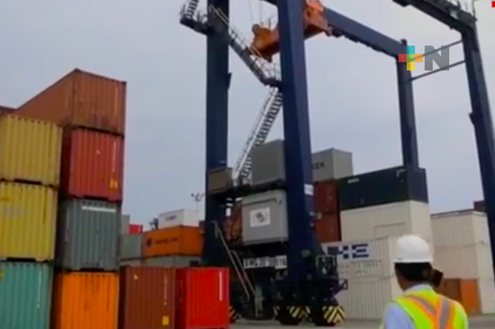 Crece 21 % actividad en movimiento de carga en puerto de Veracruz