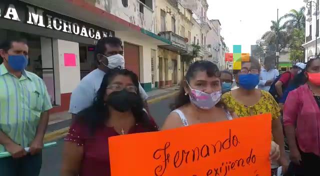 Ex trabajadores del Ayuntamiento de Veracruz exigen pago de salarios caídos y reinstalación