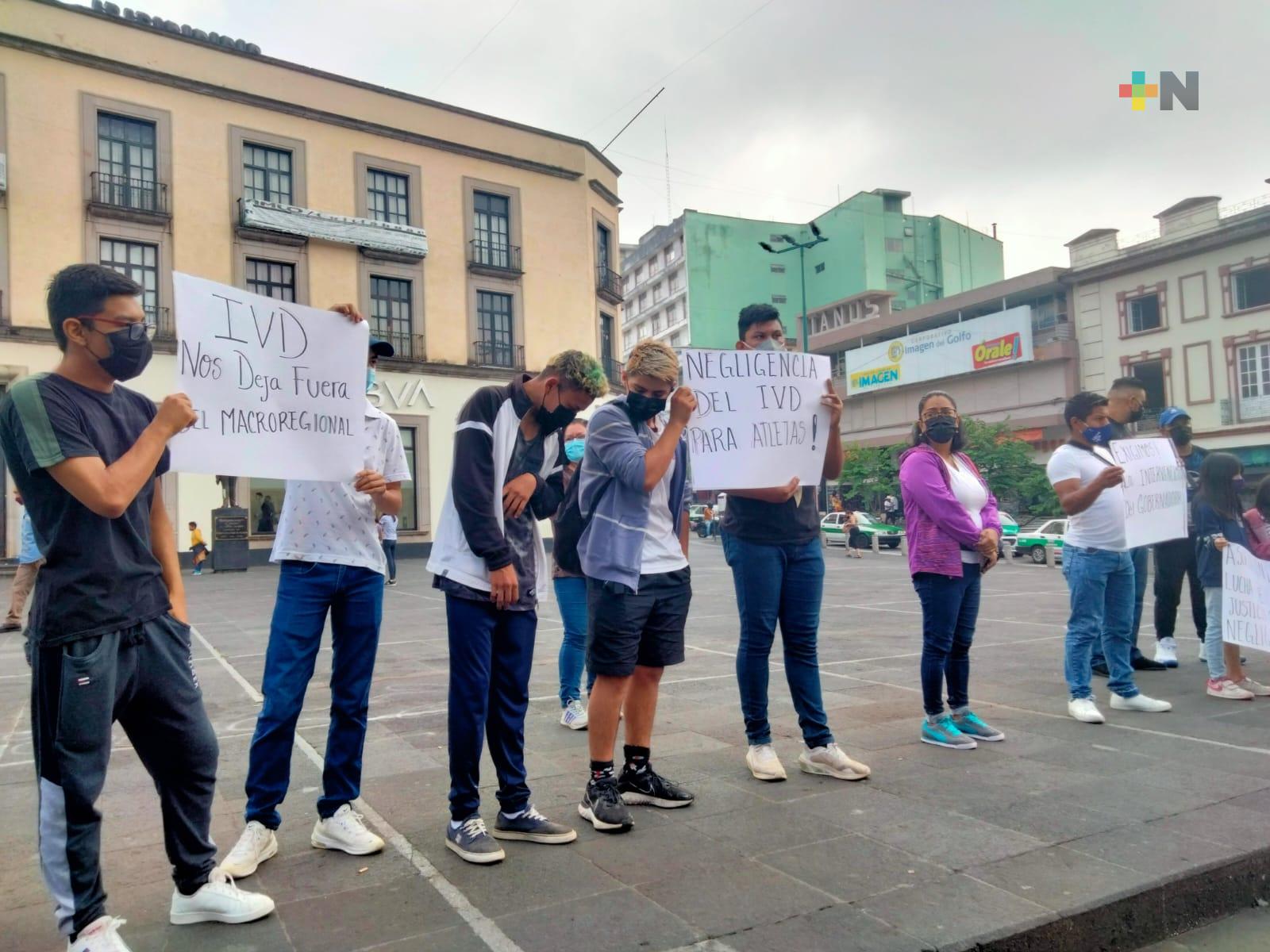 Luchadores pide que el IVD les permita participar en macro regional, para llegar a Juegos Nacionales