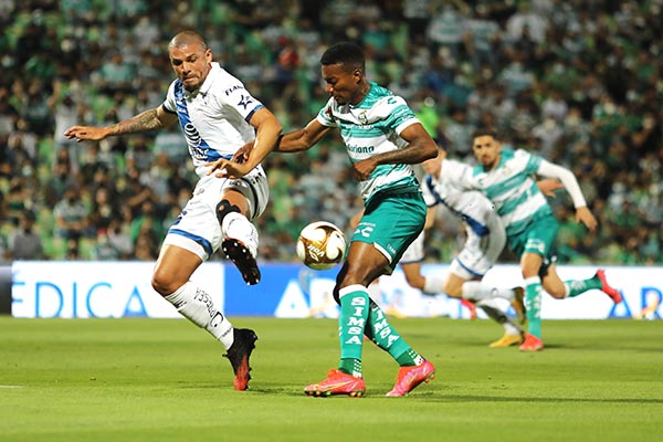 Santos tomó ventaja en La Comarca