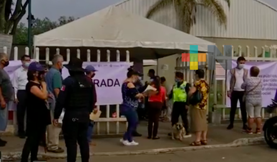 Continúa vacunación contra COVID-19 a personas de 50 a 59 años en La Lagunilla, en Xalapa