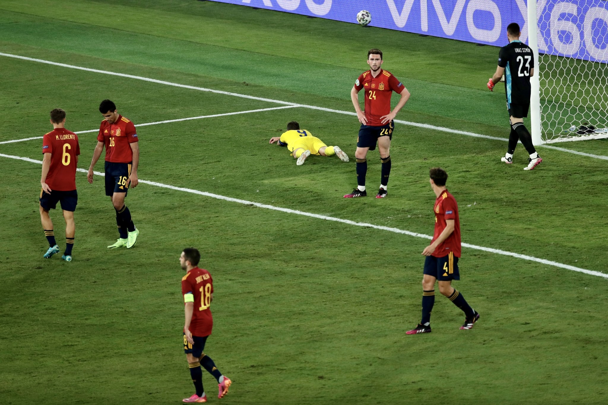 España apenas empató con Suecia al debutar en la Eurocopa