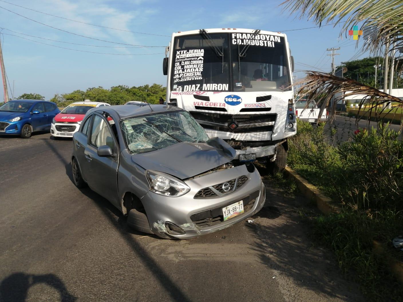 Automovilista murió de un infarto mientras conducía sobre carretera federal Veracruz-Xalapa
