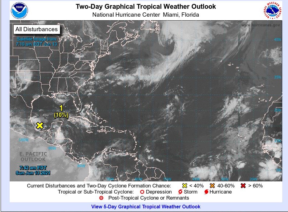 Se mantiene la Alerta Gris en Veracruz por disturbio tropical denominado 92L; se prevén lluvias y tormentas