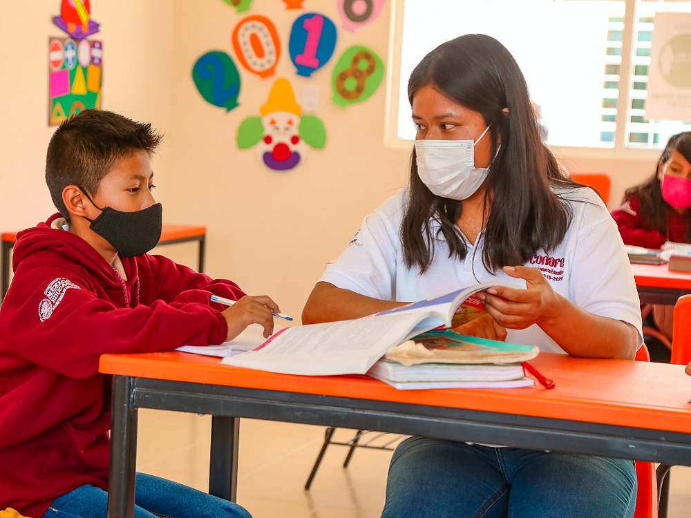 Convoca Conafe a mujeres y hombres a participar como líderes para la educación comunitaria