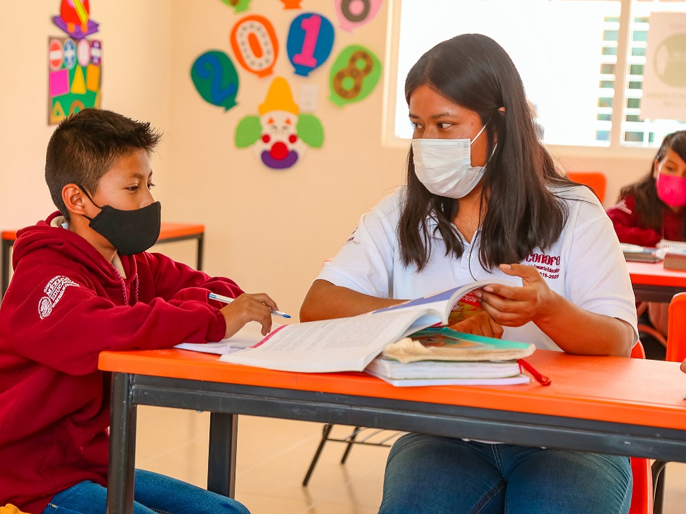 Convoca Conafe a mujeres y hombres a participar como líderes para la educación comunitaria