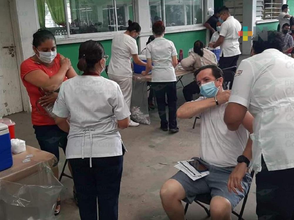 Continúa aplicación de primeras dosis para 30 años y más