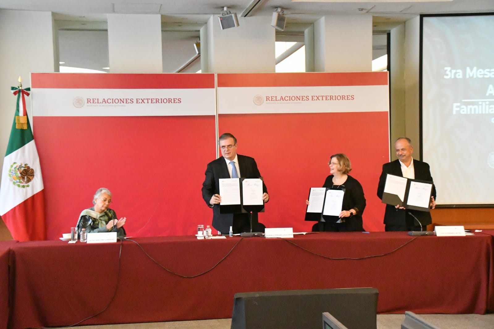 Familias mexicanas migrantes en retorno y repatriadas tiene nuevas opciones de apoyo en educación, salud y desarrollo económico