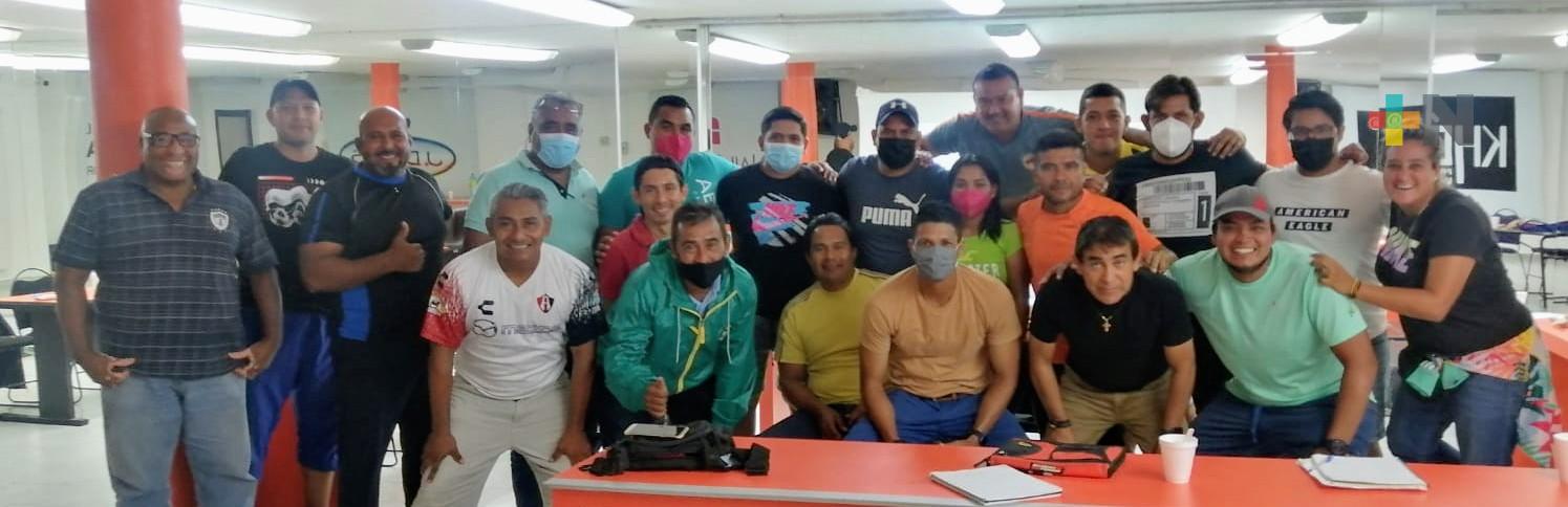 Liga Oropeza de Futbol se actualiza, tomando cursos