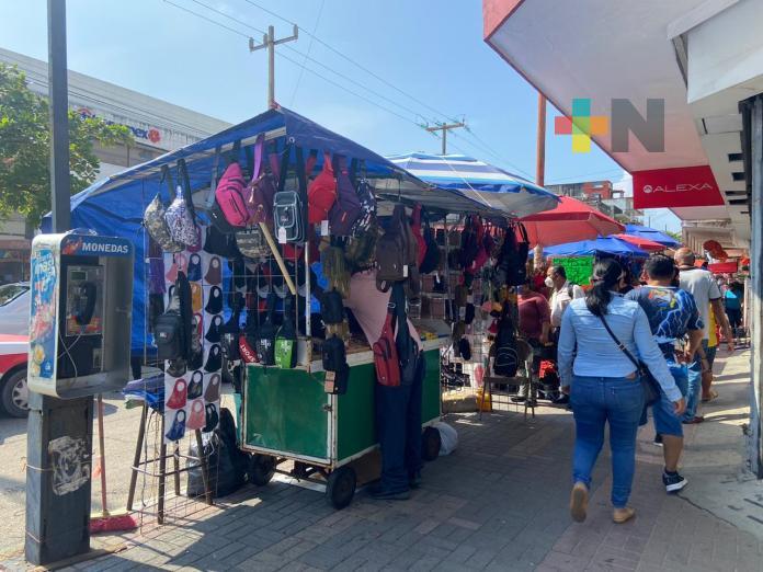Se mantiene sin aumento el ambulantaje en centro de Coatzacoalcos