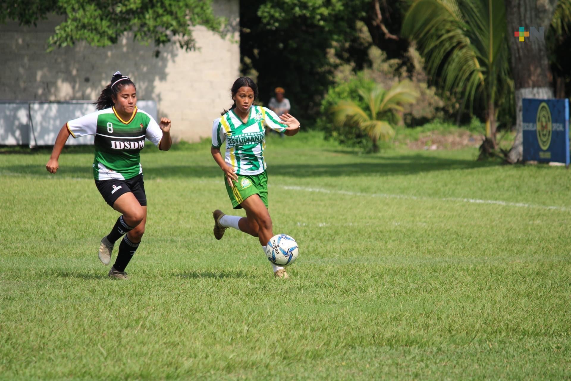 Instituto Deportivo Salvador Díaz Mirón venció a FORVER, en amistoso