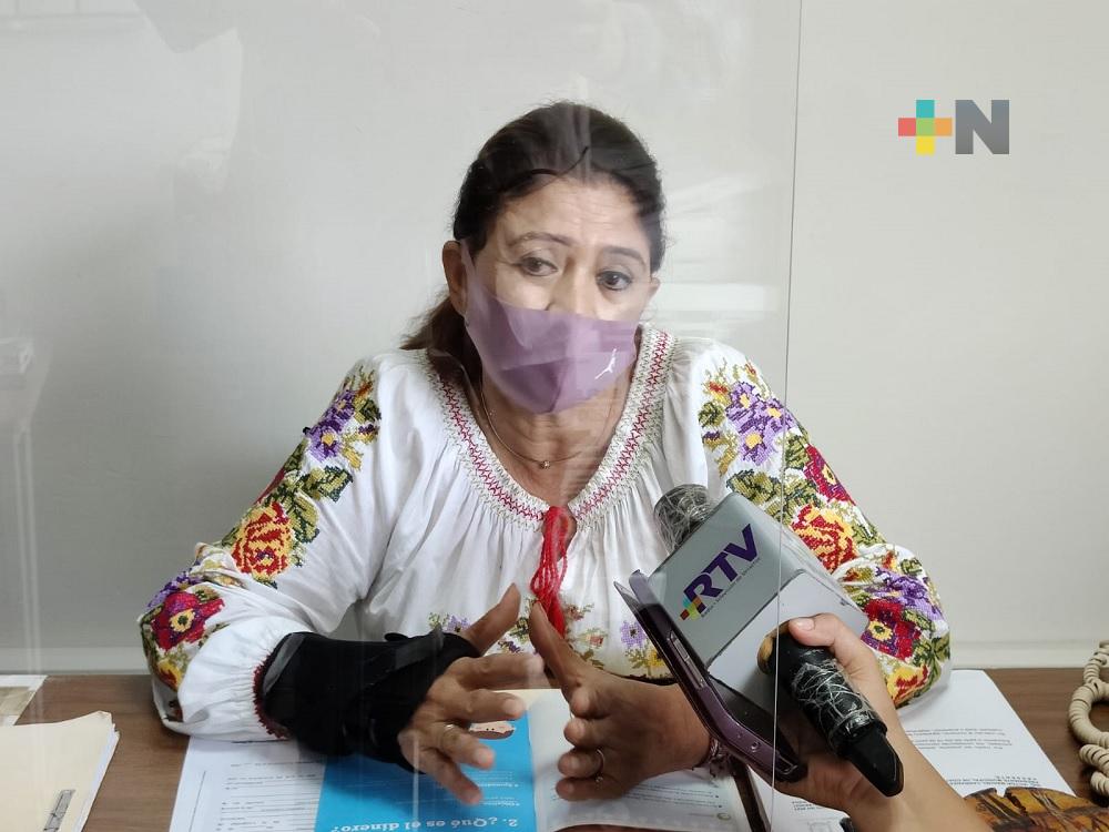 Escuelas de Coatzacoalcos solicitan apoyo al Ayuntamiento para chapeo, en vísperas de regreso a clases