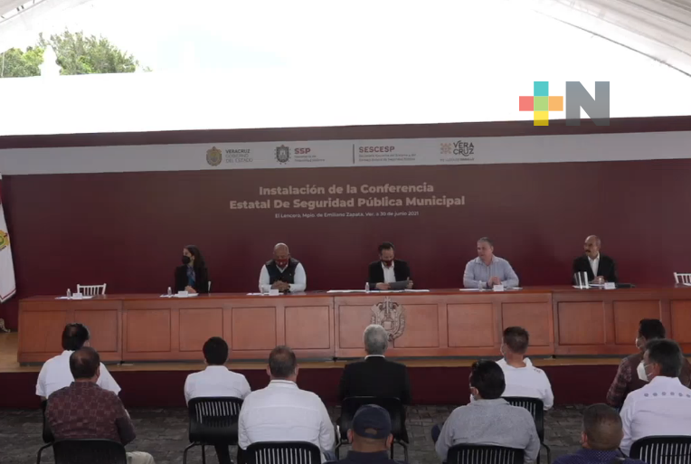Tomó protesta Cuitláhuac García Jiménez a integrantes de la Conferencia Estatal de Seguridad Pública Municipal