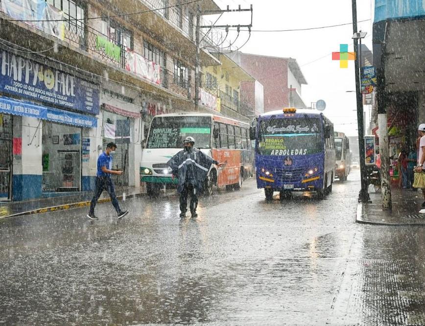 SPC emite alerta gris por presencia de tormentas y lluvias fuertes en Veracruz