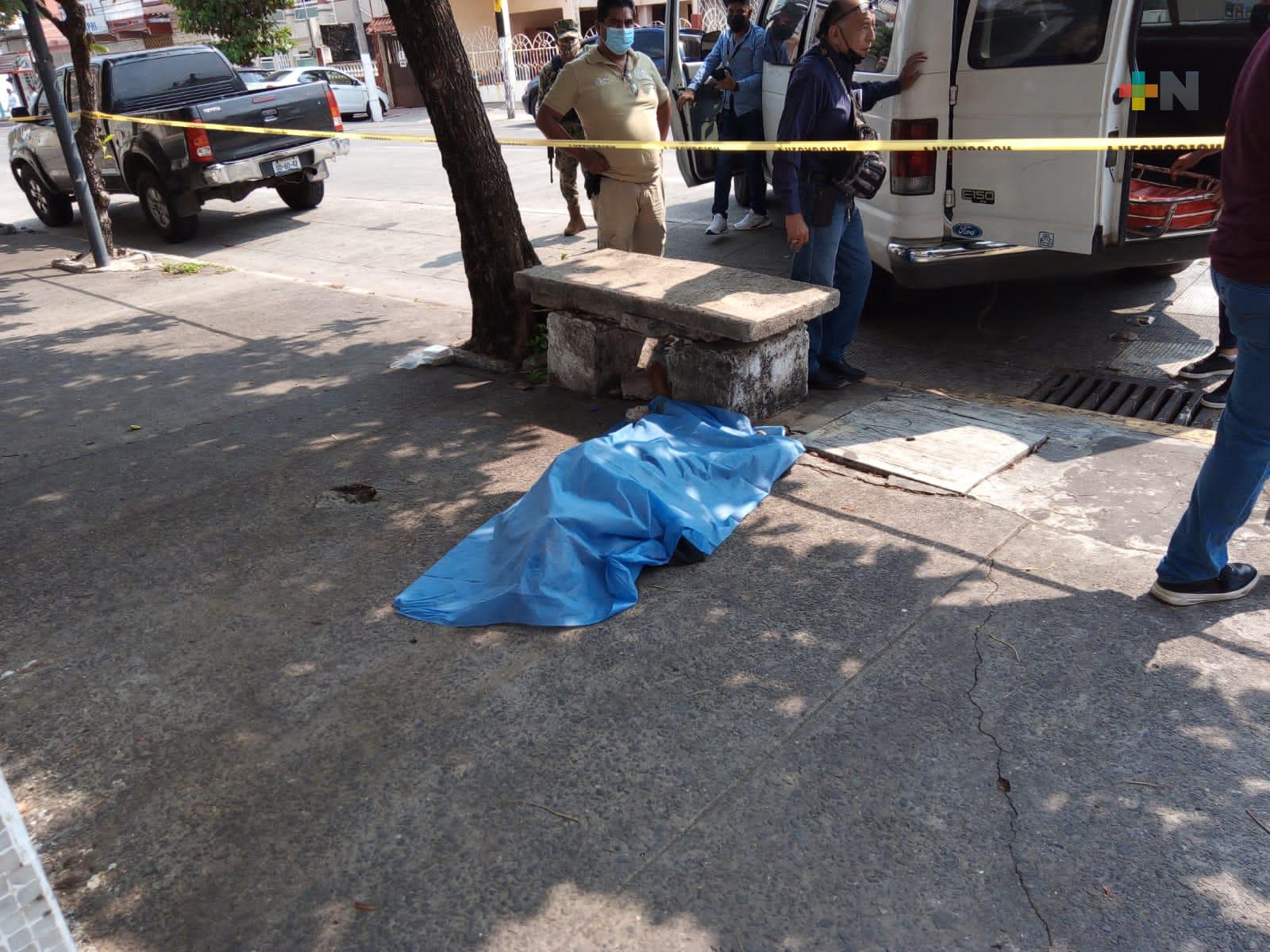 Hallan muerta a persona en condición de calle en puerto de Veracruz