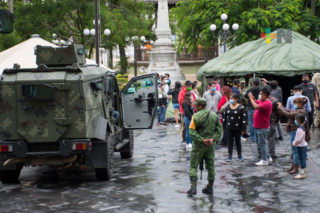 Sedena expone armamento y equipamiento en Córdoba