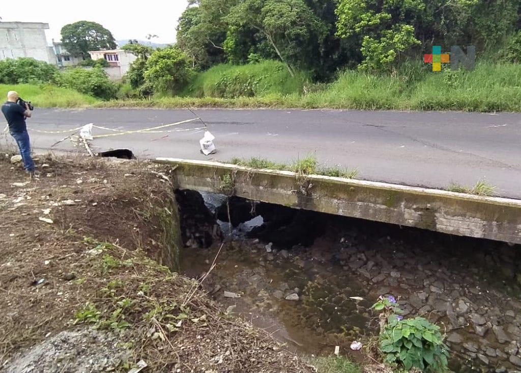 Analizan vías alternas para mantener vialidad ante socavón en carretera hacia El Castillo