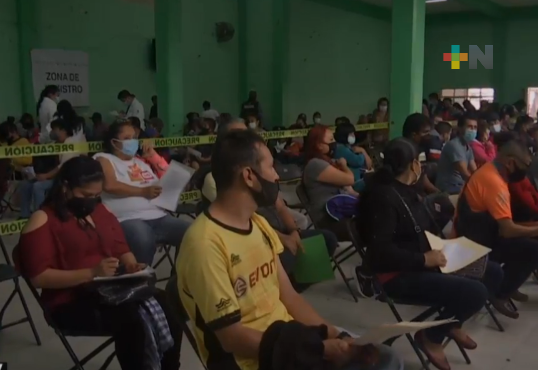 Por único día se aplicaron vacunas anticovid a personas de 40 a 49 años en congregación El Castillo