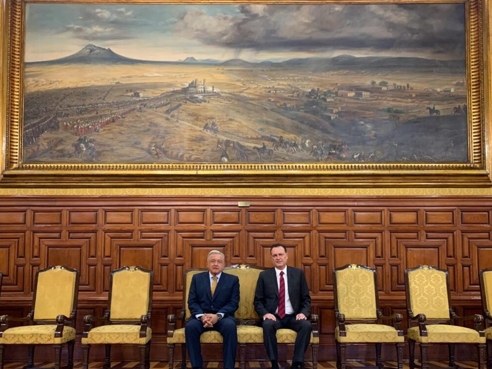 Presidente recibe a gobernador electo de Querétaro en Palacio Nacional