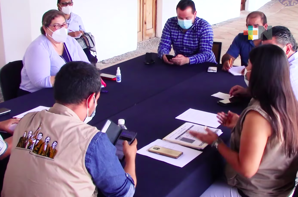 Alcaldes de Amatlán, Chocamán, Córdoba, Fortín y Yanga se coordinan para vacunar a personas de 40 a 49 años contra COVID-19