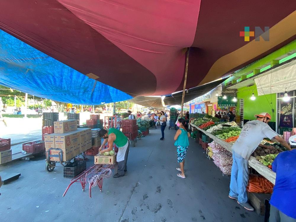 Tianguistas de Martínez de la Torre disminuyen movilidad urbana debido a la pandemia