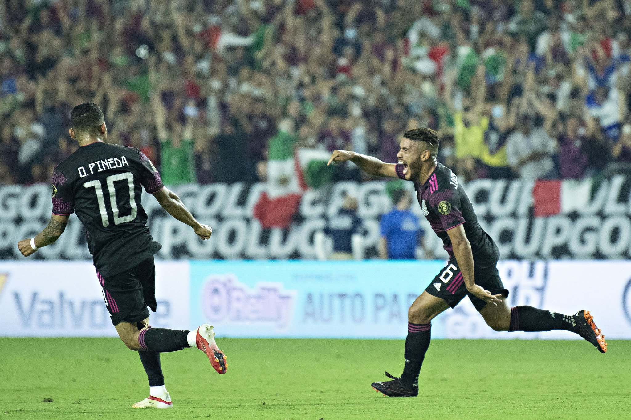 México venció 3-0 a Honduras en la Copa Oro
