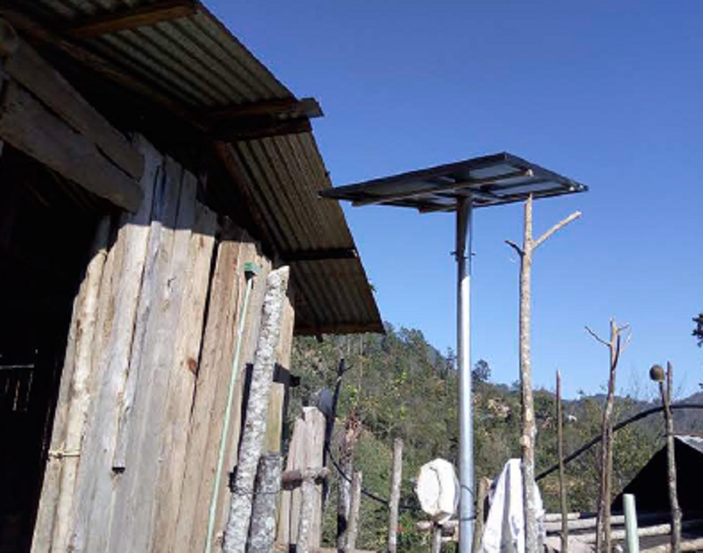 CFE y Secretaría de Energía  electrificaron localidades de Zongolica