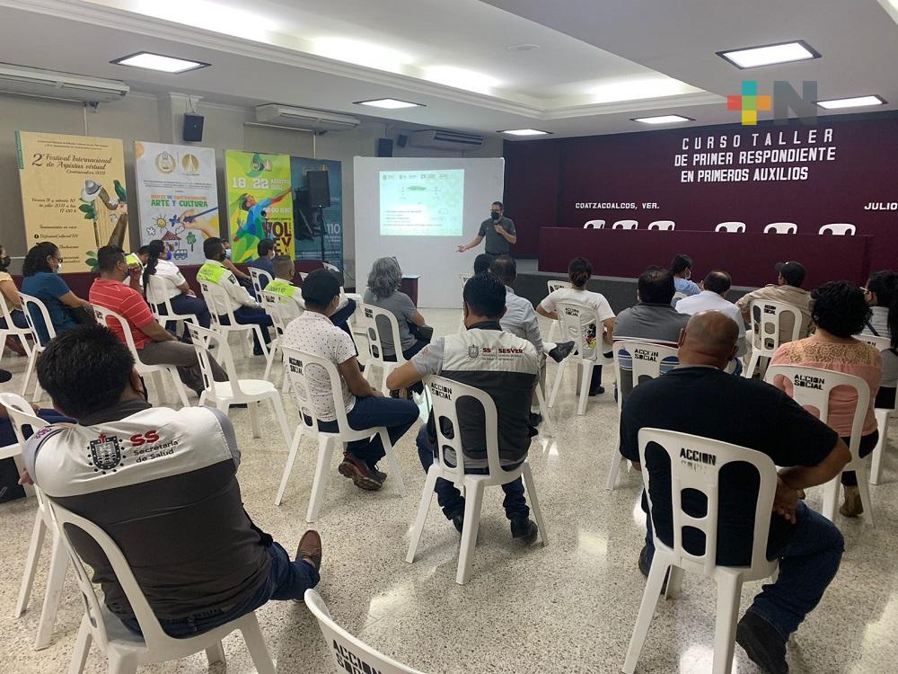 Capacitan a personal del Ayuntamiento de Coatzacoalcos, dependencias estatales y federales en primeros auxilios