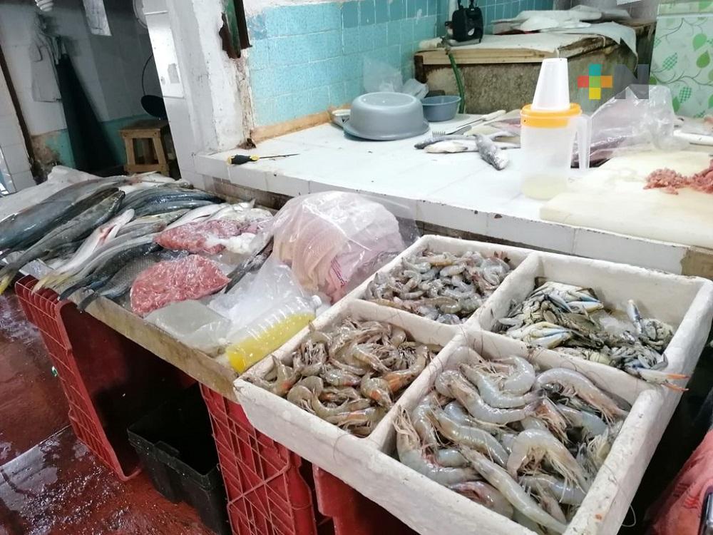 Comerciantes de mariscos de Coatzacoalcos enfrentan nueva crisis por tercera ola de coronavirus