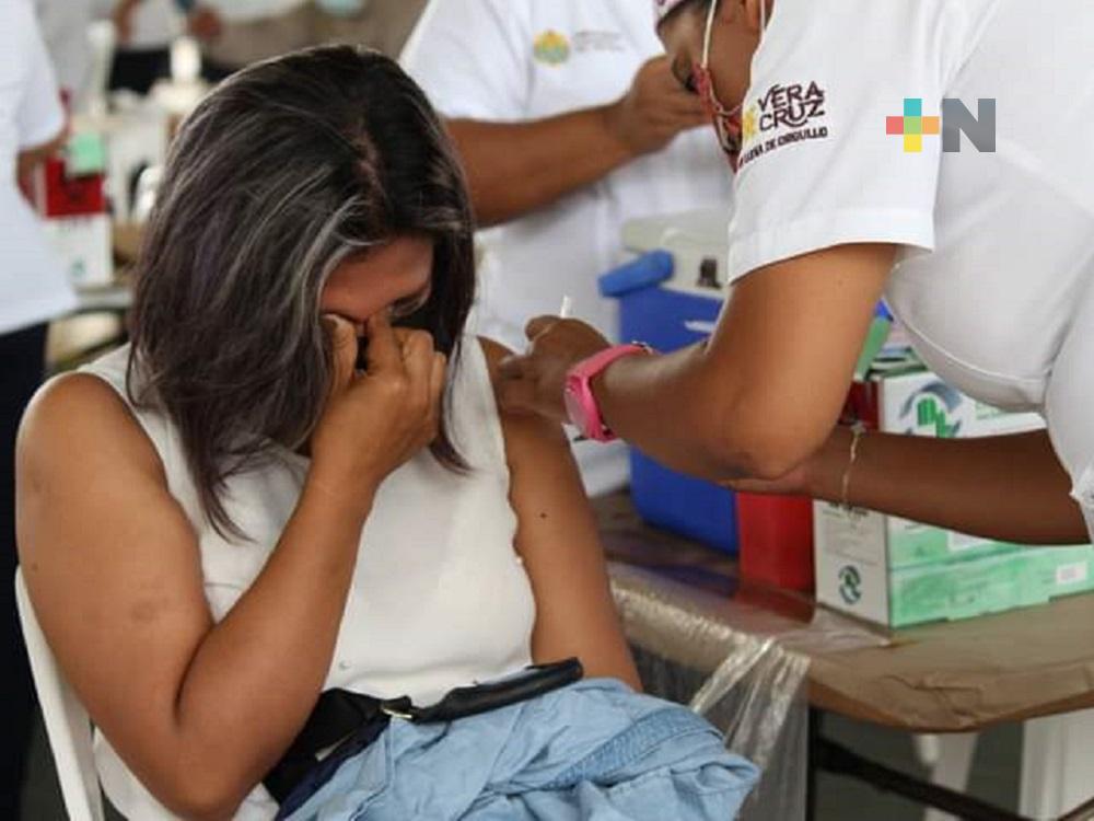 Disminuye afluencia de personas de 30 a 39 años para recibir vacuna anticovid en Coatzacoalcos