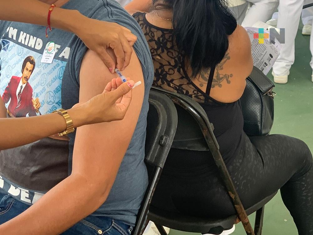 Suma Veracruz 85,522 casos positivos de COVID-19