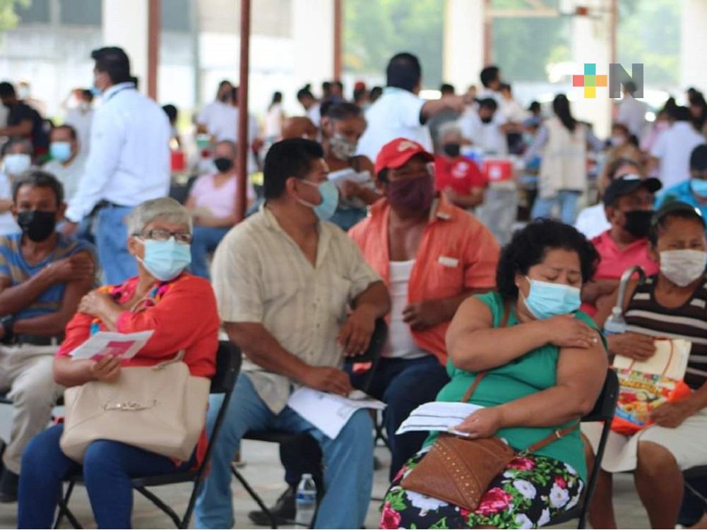 En Jáltipan, concluyó aplicación de segunda dosis de vacuna anticovid a personas de 50 a 59 años