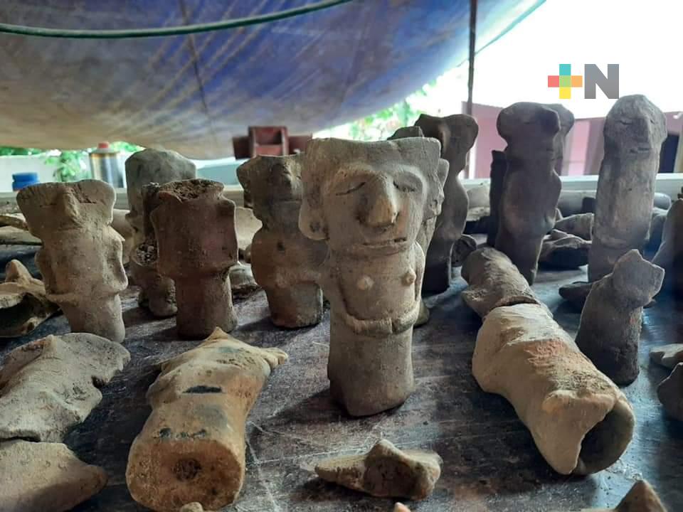 Encuentran piezas de barro en Ixhuatlán del Sureste