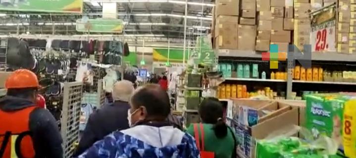 PC atendió fuga de gas refrigerante en centro comercial de Emiliano Zapata