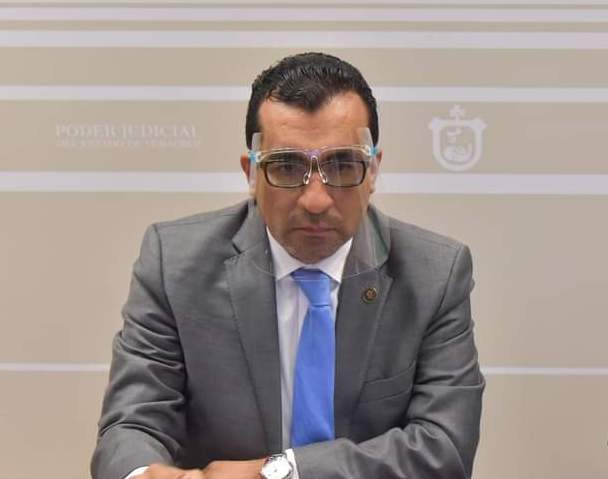 Felicita gobernador de Veracruz a Magistrado por estar dispuesto a disminuirse el sueldo
