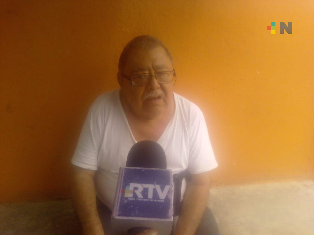 Desde hace un año llega agua en mal estado a su casa en fraccionamiento Los Pinos de Veracruz