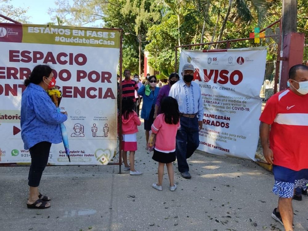 Panteones de Coatzacoalcos permanecerán cerrados por aumento en casos de COVID-19