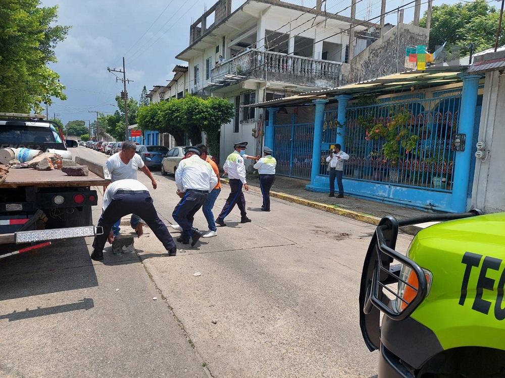 SSP y Tránsito y Seguridad Vial de Minatitlán, iniciaron operativo de retiro de apartados de lugar