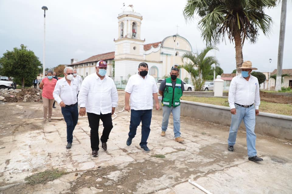 Supervisó Eric Cisneros obra de beneficio social en Chacaltianguis