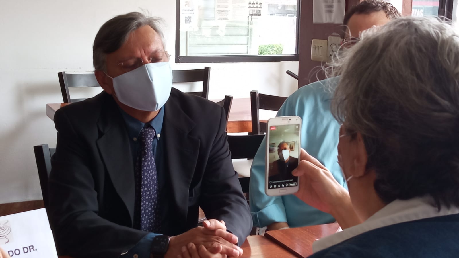 Héctor Coronel Brizio se registra como aspirante a rector de la UV