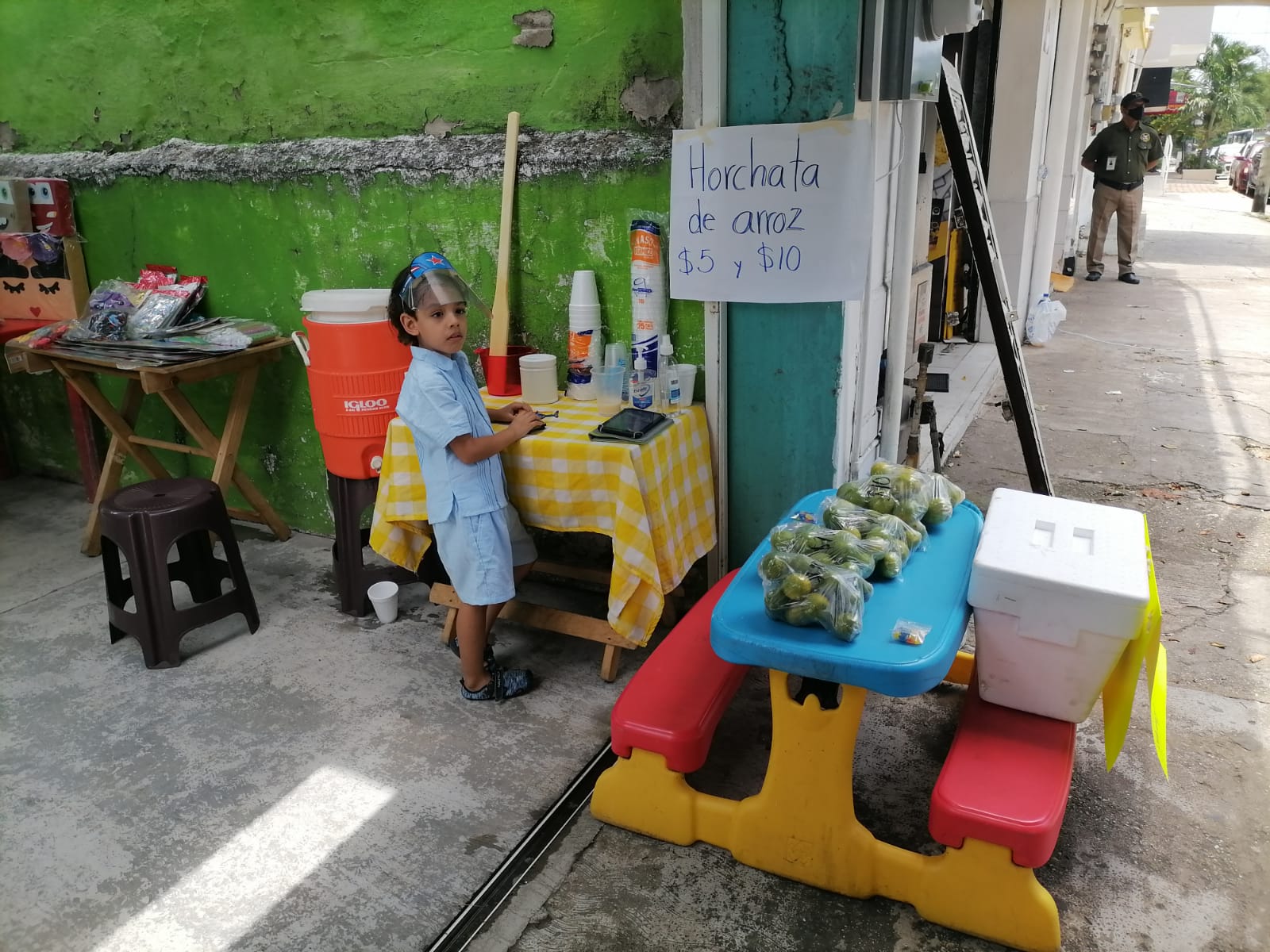 Realizan bazar familiar para sobrevivir a la pandemia