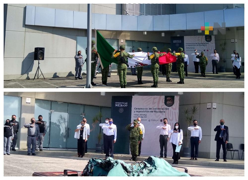 Llevaron a cabo ceremonia de incineración y reposición de Bandera