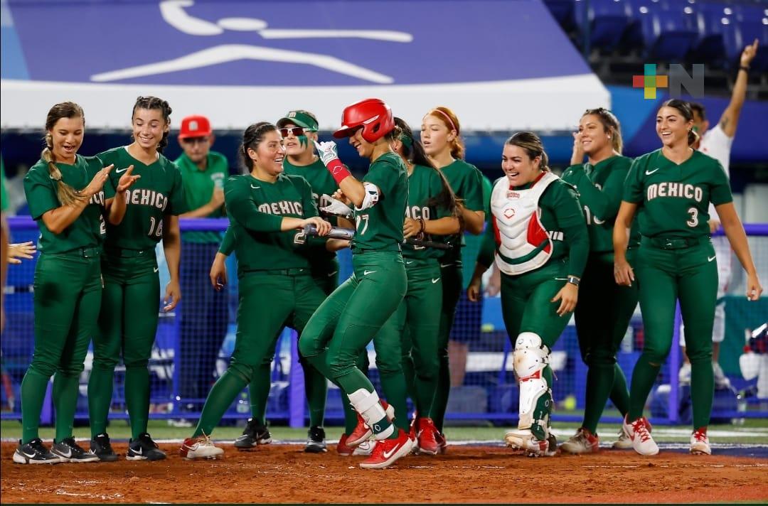 México gana y está con vida en el softbol de Tokio 2020