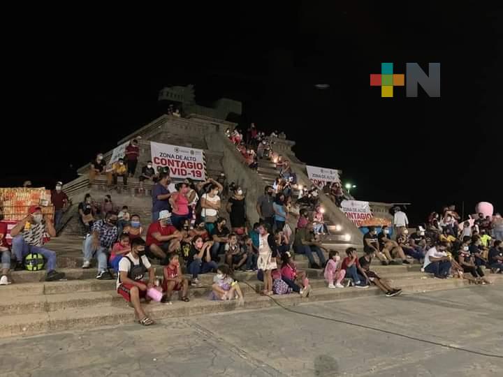 PC interviene ante aglomeración en pirámide de Coatzacoalcos