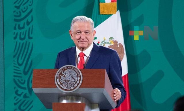 Presidente de México pide a población veracruzana estar alerta y resguardarse, por el paso de «Grace»