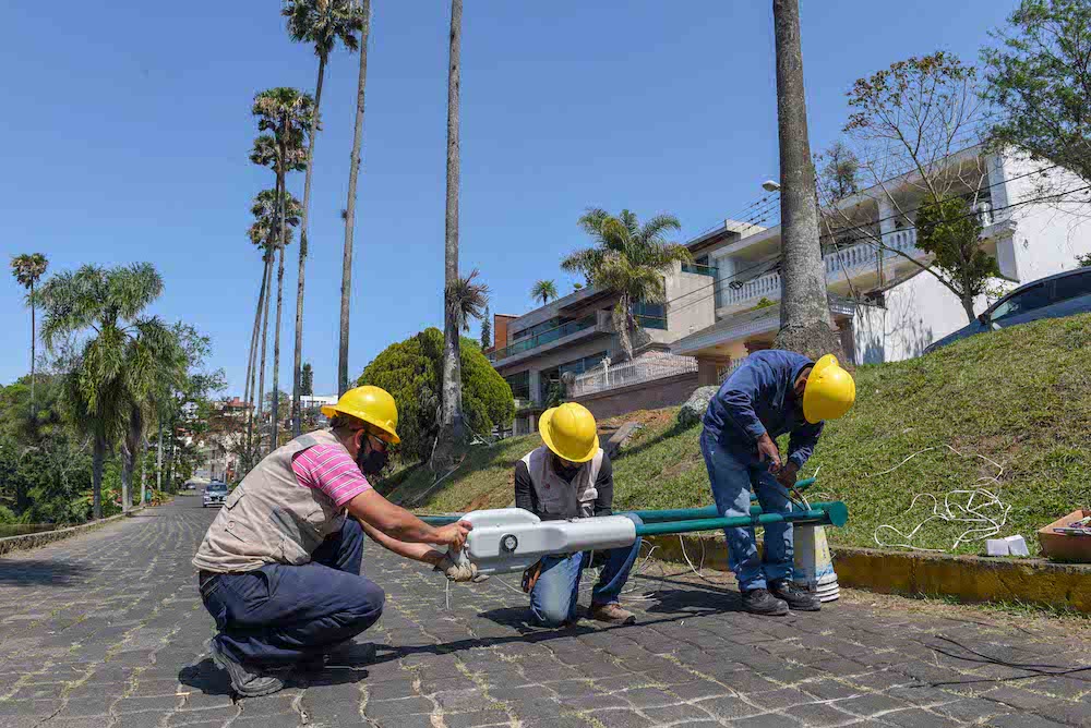 Inicia instalación de 8 mil nuevas luminarias en Xalapa