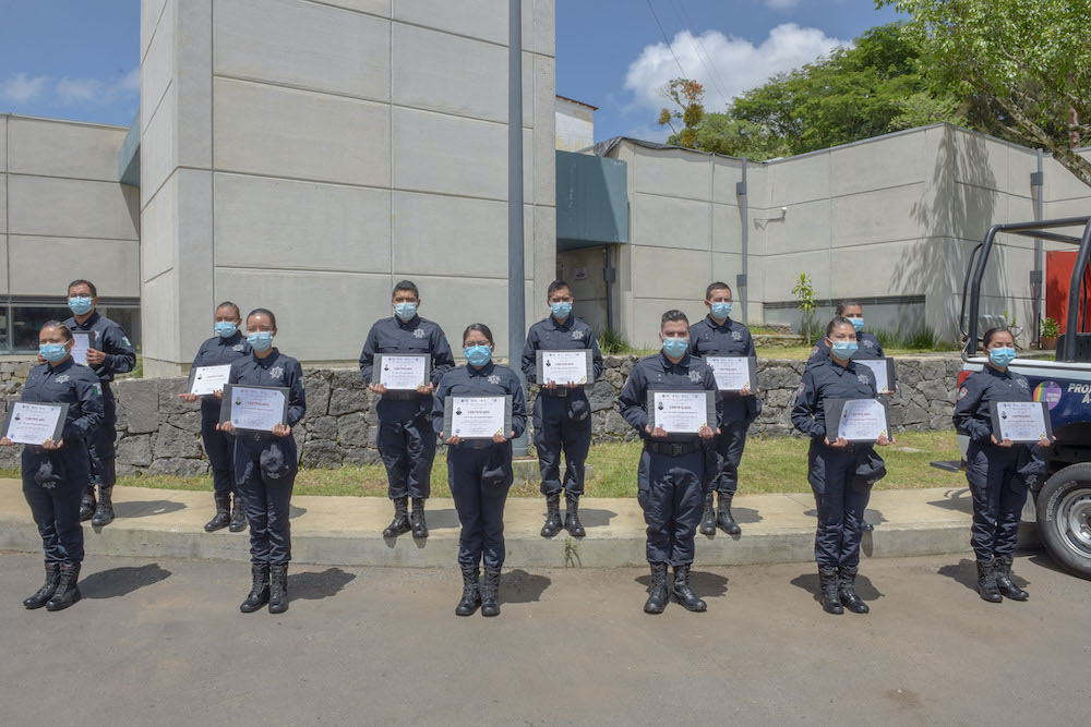 Reciben certificados nuevos oficiales de la Policía de Xalapa